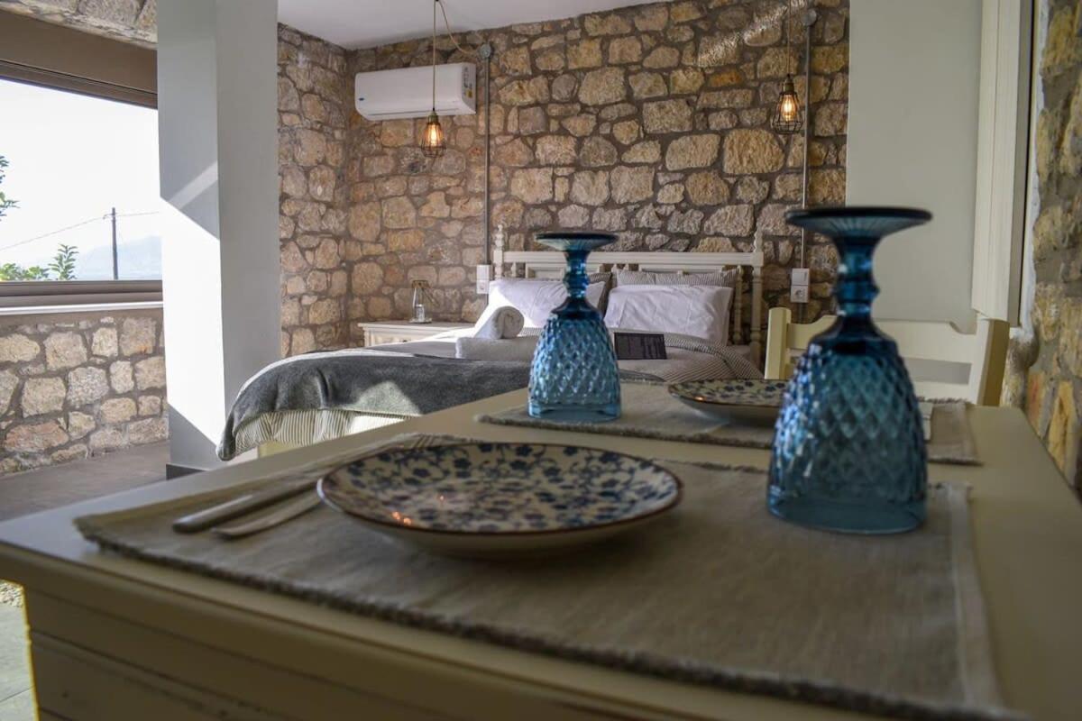 Coastal Stone Hideaway With Stunning Scenery Villa Kitriai Bagian luar foto